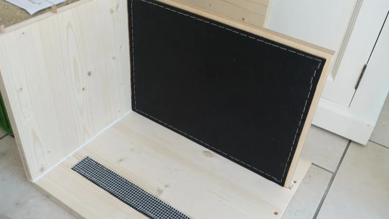 Wurmkiste bauen_Seitenelemente verbinden